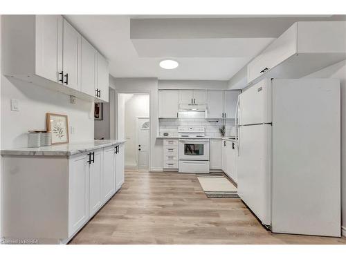 44 Raleigh Street, Brantford, ON - Indoor Photo Showing Kitchen