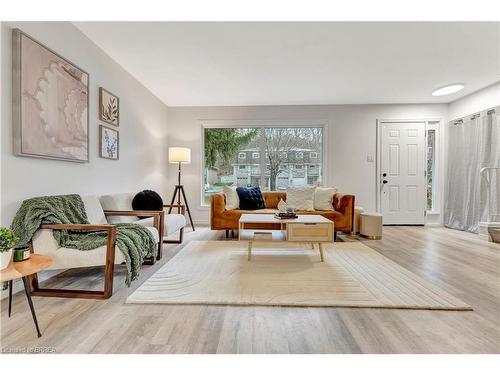 44 Raleigh Street, Brantford, ON - Indoor Photo Showing Living Room