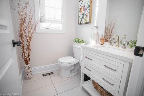 22 Wilmot Road, Brantford, ON - Indoor Photo Showing Bathroom