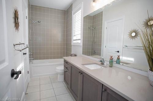 22 Wilmot Road, Brantford, ON - Indoor Photo Showing Bathroom