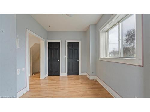 311 Sheridan Street, Brantford, ON - Indoor Photo Showing Other Room