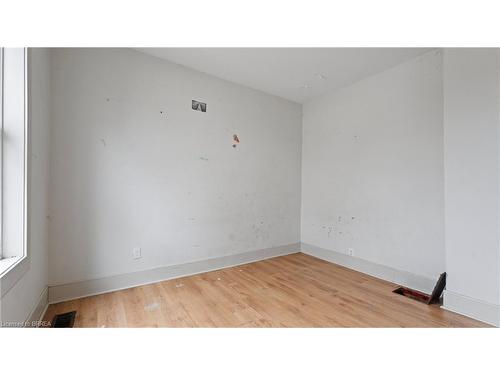 311 Sheridan Street, Brantford, ON - Indoor Photo Showing Other Room