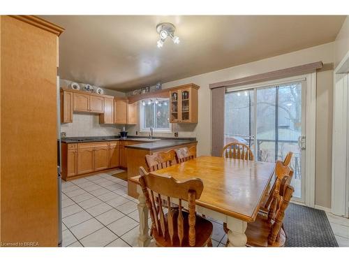 124 Madden Street, Brantford, ON - Indoor Photo Showing Dining Room