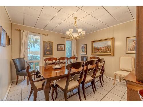 124 Madden Street, Brantford, ON - Indoor Photo Showing Dining Room