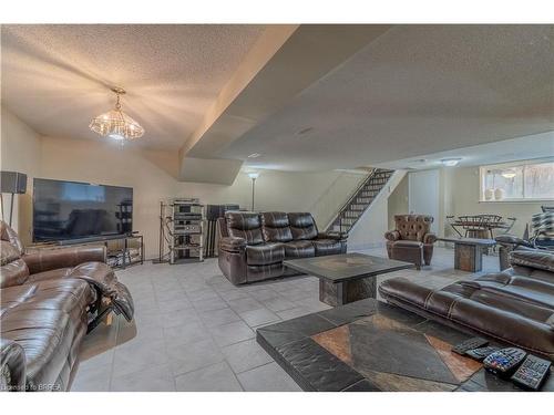 124 Madden Street, Brantford, ON - Indoor Photo Showing Living Room