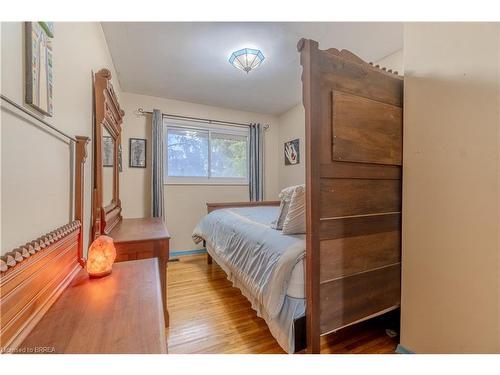 124 Madden Street, Brantford, ON - Indoor Photo Showing Bedroom