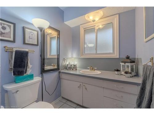 124 Madden Street, Brantford, ON - Indoor Photo Showing Bathroom