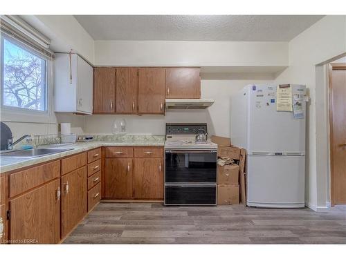 124 Madden Street, Brantford, ON - Indoor Photo Showing Kitchen