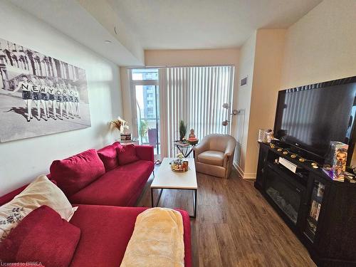 802-50 Ordnance Street, Toronto, ON - Indoor Photo Showing Living Room