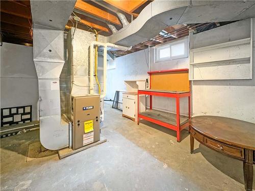 101 Ninth Avenue, Brantford, ON - Indoor Photo Showing Basement