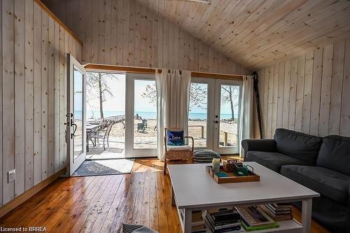 57 Erie Boulevard, Long Point, ON - Indoor Photo Showing Living Room