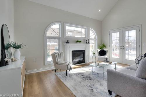 22-50 Bryan Court, Kitchener, ON - Indoor Photo Showing Living Room With Fireplace