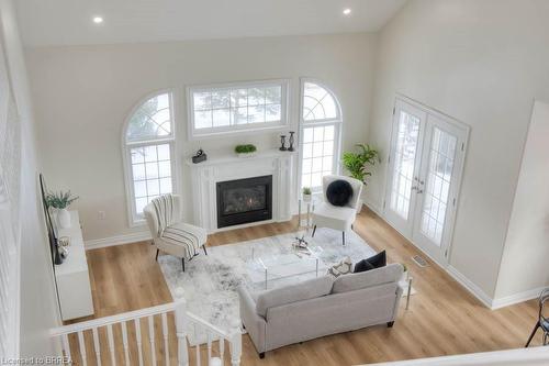 22-50 Bryan Court, Kitchener, ON - Indoor Photo Showing Living Room With Fireplace