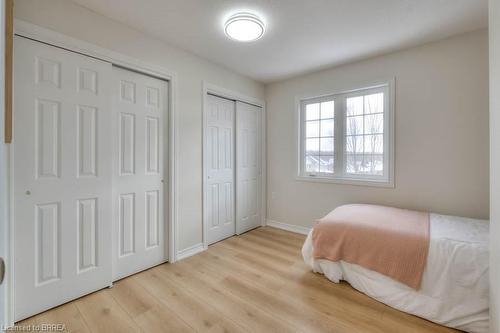 22-50 Bryan Court, Kitchener, ON - Indoor Photo Showing Bedroom