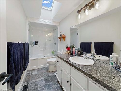 84 Scenic Wood Crescent, Kitchener, ON - Indoor Photo Showing Bathroom