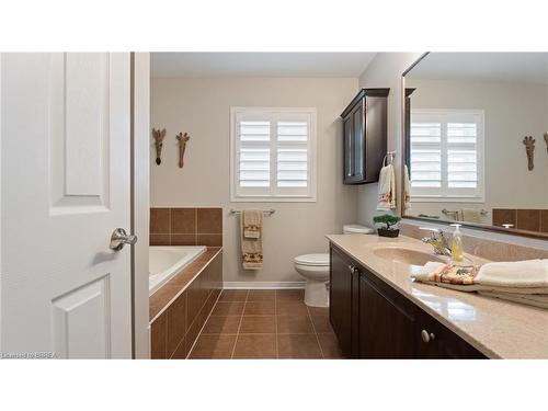 45 Waldie Crescent, Brantford, ON - Indoor Photo Showing Bathroom