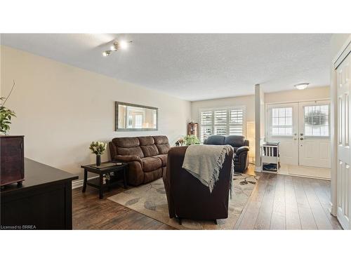 45 Waldie Crescent, Brantford, ON - Indoor Photo Showing Living Room