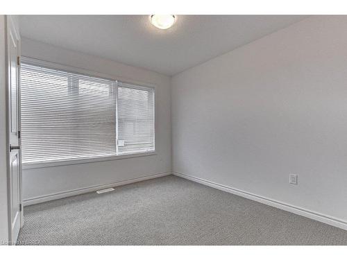 110-461 Blackburn Drive, Brantford, ON - Indoor Photo Showing Other Room