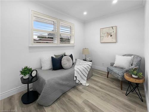 101 Ninth Avenue, Brantford, ON - Indoor Photo Showing Bedroom