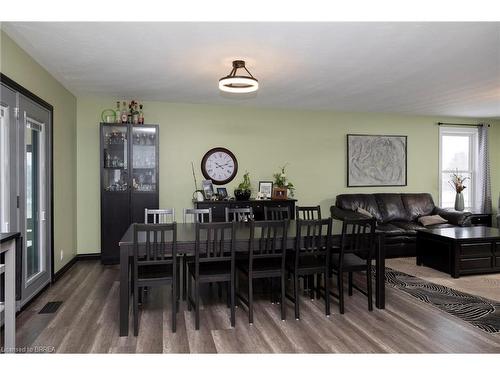 399 Pleasant Ridge Road, Brantford, ON - Indoor Photo Showing Dining Room