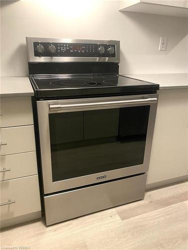 49-155 Equestrian Way, Cambridge, ON - Indoor Photo Showing Kitchen