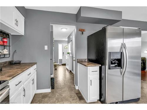 32 Kiev Boulevard, Brantford, ON - Indoor Photo Showing Kitchen