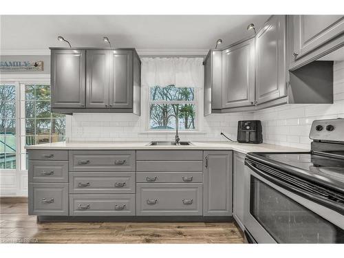 45 Marvin Avenue, Brantford, ON - Indoor Photo Showing Kitchen