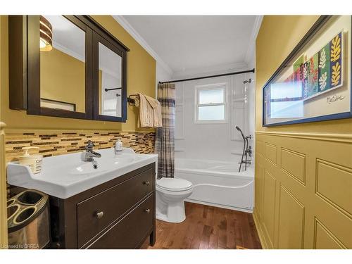 45 Marvin Avenue, Brantford, ON - Indoor Photo Showing Bathroom