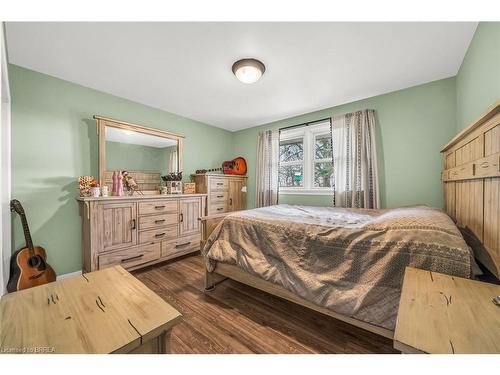 45 Marvin Avenue, Brantford, ON - Indoor Photo Showing Bedroom