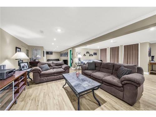 45 Marvin Avenue, Brantford, ON - Indoor Photo Showing Living Room