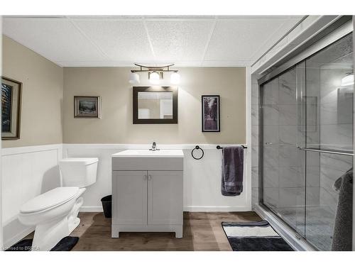 45 Marvin Avenue, Brantford, ON - Indoor Photo Showing Bathroom