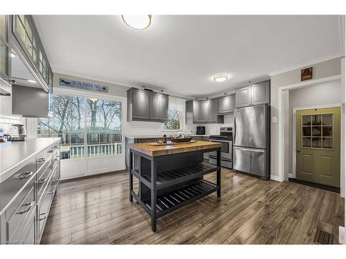 45 Marvin Avenue, Brantford, ON - Indoor Photo Showing Kitchen