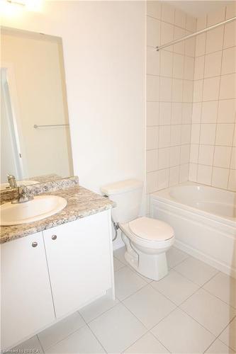 25 Baskett Street, Brantford, ON - Indoor Photo Showing Bathroom