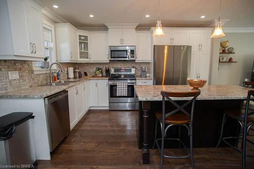 432 Nelson Street, Brantford, ON - Indoor Photo Showing Kitchen With Double Sink With Upgraded Kitchen