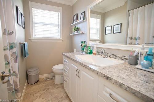 432 Nelson Street, Brantford, ON - Indoor Photo Showing Bathroom