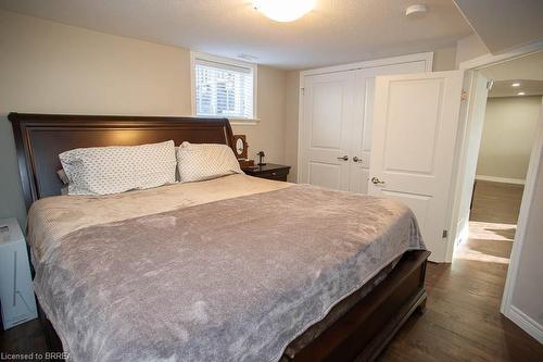 432 Nelson Street, Brantford, ON - Indoor Photo Showing Bedroom