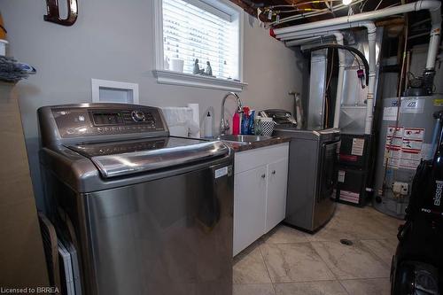 432 Nelson Street, Brantford, ON - Indoor Photo Showing Laundry Room