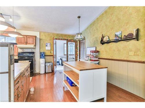 128 Aspen Street, Paris, ON - Indoor Photo Showing Kitchen