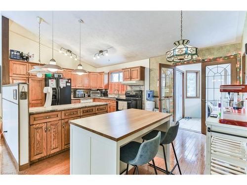 128 Aspen Street, Paris, ON - Indoor Photo Showing Kitchen