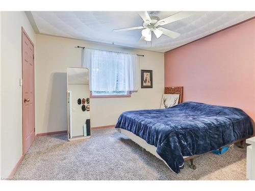 128 Aspen Street, Paris, ON - Indoor Photo Showing Bedroom