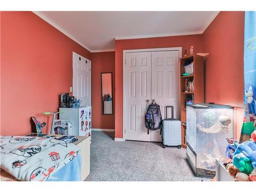 128 Aspen Street, Paris, ON - Indoor Photo Showing Bedroom