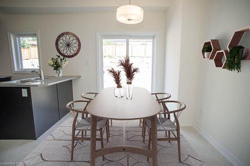 19-620 Colborne Street W, Brantford, ON - Indoor Photo Showing Dining Room