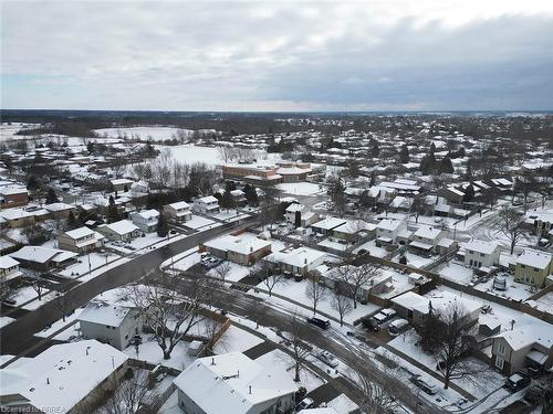 7 Fenwick Court, Brantford, ON - Outdoor With View