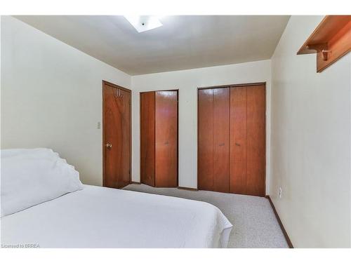 17 Shalfleet Boulevard, Brantford, ON - Indoor Photo Showing Bedroom