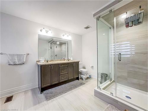 64 Macklin Street, Brantford, ON - Indoor Photo Showing Bathroom