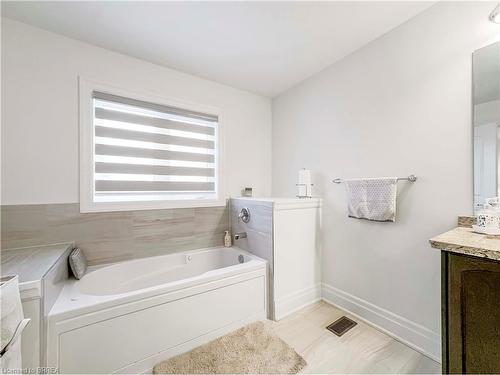 64 Macklin Street, Brantford, ON - Indoor Photo Showing Bathroom