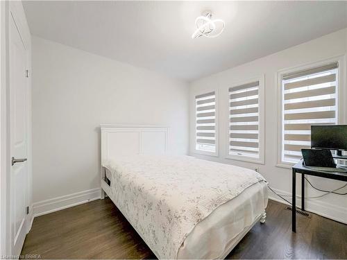 64 Macklin Street, Brantford, ON - Indoor Photo Showing Bedroom