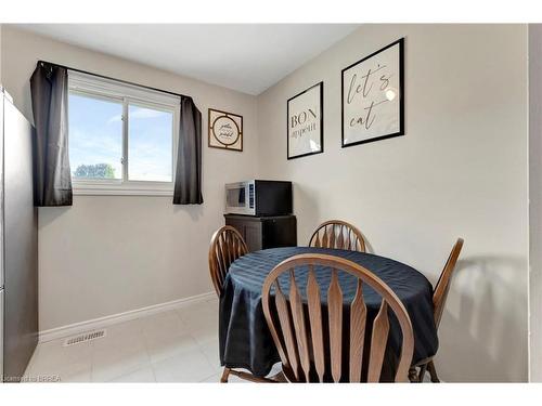 B-500 Grey Street, Brantford, ON - Indoor Photo Showing Dining Room