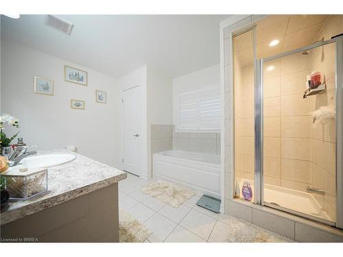 4 Sleeth Street, Brantford, ON - Indoor Photo Showing Bathroom