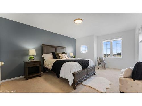 5-7 Southside Place, Hamilton, ON - Indoor Photo Showing Bedroom